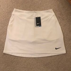NWT Nike Dri-Fit Golf skort size S